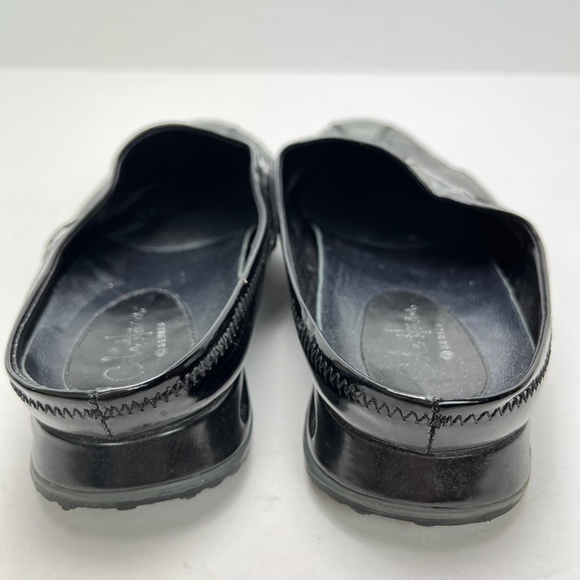 COLE HAAN G Series Black Perforated Genuine Patent Leather Mules Loafers sz 6 B - Picture 2 of 16